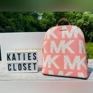 NWT PEACHY CORAL MICHAEL KORS BACKPACK!